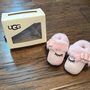 Ugg baby Blinxie slippers